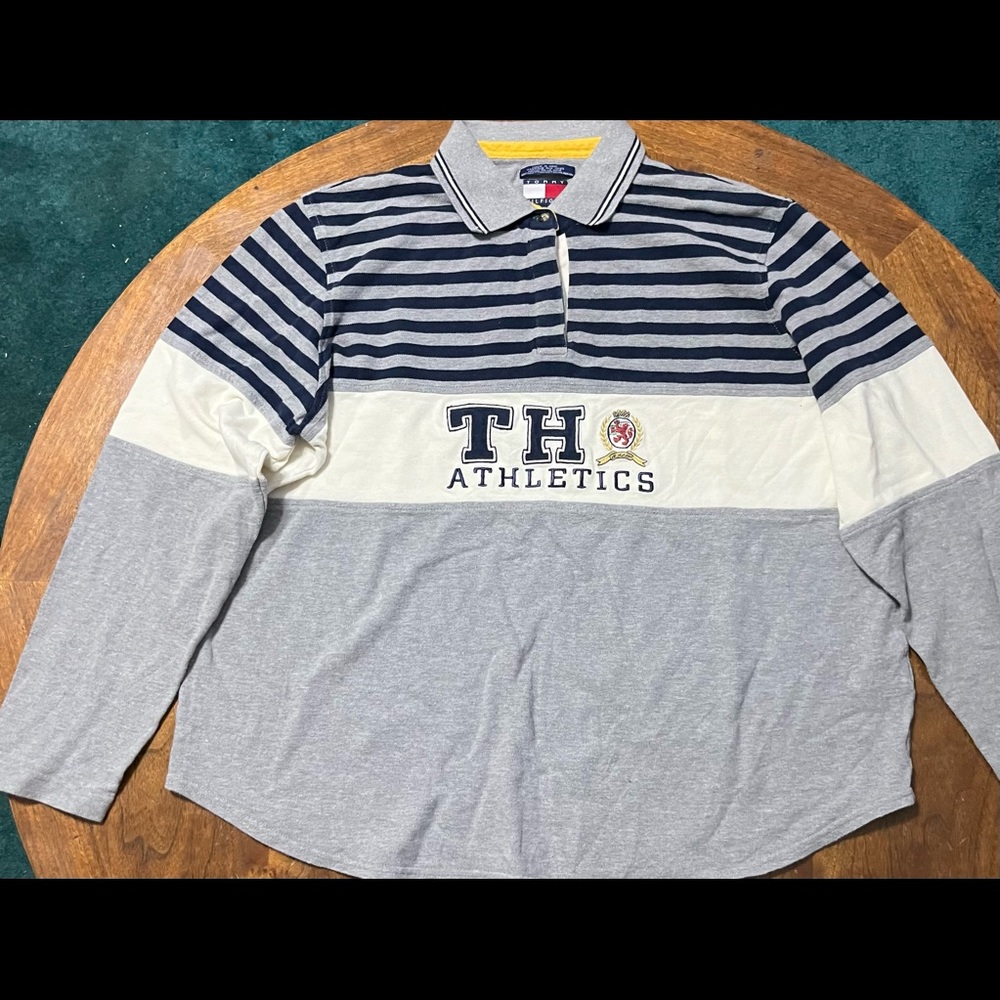 Vintage Tommy Hilfiger Big Logo with